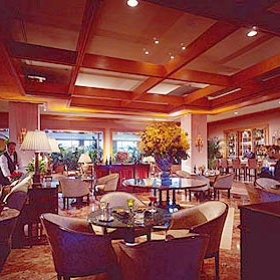 Swann Lounge at the Four Seasons Hotel Swann Lounge at the Four Seasons Hotel
